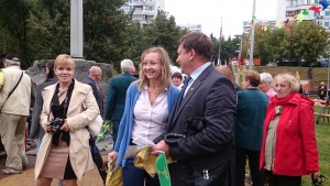 депутаты Татьяна Грудкина и Сергей Жабин на открытии парка