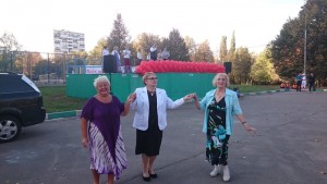 танцуют активистки районного Совета ветеранов