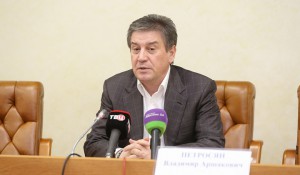 Глава Департамента труда и социальной защиты населения Москвы Владимир Петросян