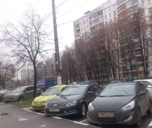 Автомобили в районе Чертаново Центральное