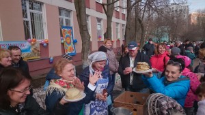 Жители района Чертаново Центральное отпраздновали праздник Масленицы 