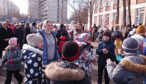В районе Чертаново Центральное отметили традиционный праздник "Здравствуй, Масленица!"