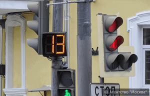 До 25 марта светофоры и дорожные знаки столицы подготовят к эксплуатации в весенне-летний период