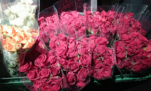 Приобрести цветы в районе Чертаново Центральное можно в четырех специализированных магазинах 