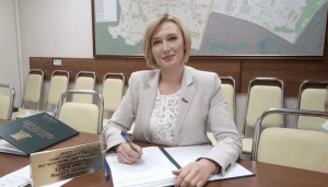 Депутат Мария Гаврилина : Почему бы, действительно, не украсить урны на детских площадках?