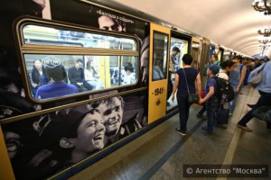 В столичном метро запустили несколько тематических поездов «Кино Победы»