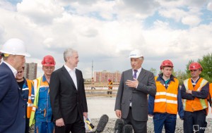 Мэр Москвы Сергей Собянин проинспектировал ход строительства парка в Нагатинской пойме