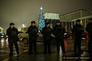 В Москве сотрудники МВД следили за общественным поярядком в Новый год