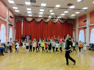 Мастер-класс по танцам провели в школе №880