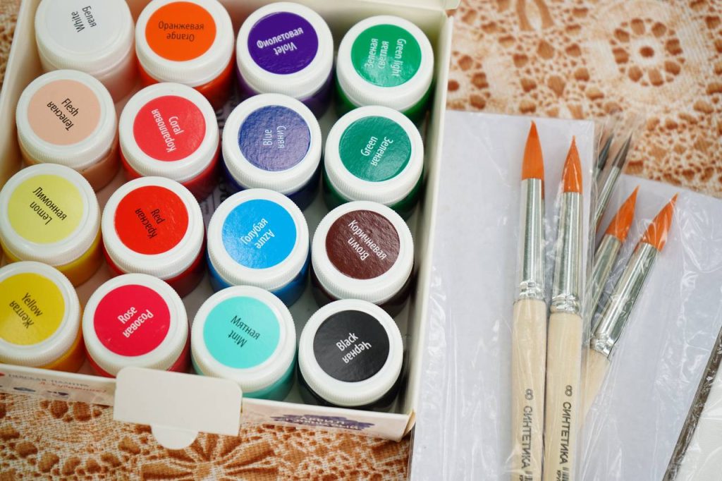 «Красная»: представители ТО «Художники Чертанова» откроют выставку. Фото: Анна Быкова, «Вечерняя Москва»