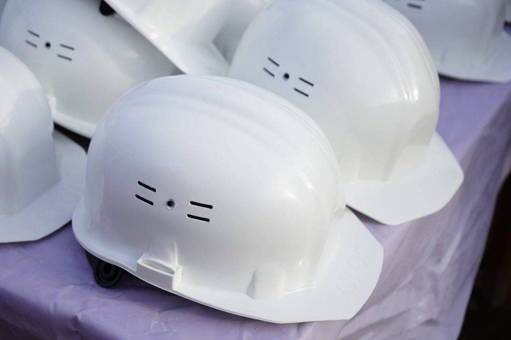 Ход ремонтных работ проверила директор школы №556. Фото: Анна Быкова, «Вечерняя Москва»