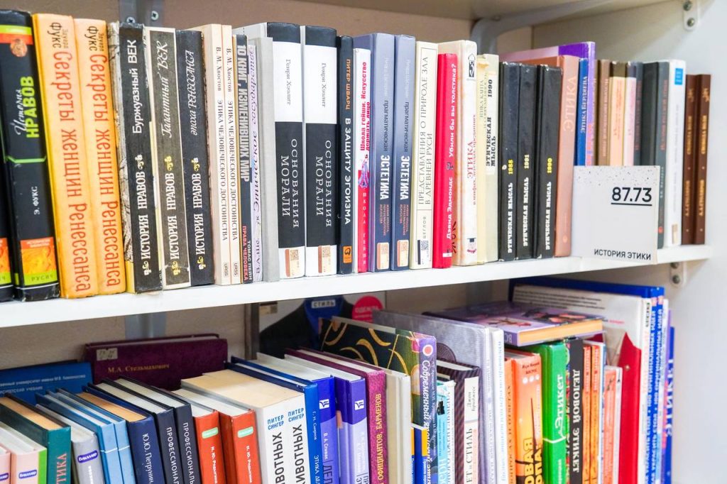 «Правдивый Даль»: сотрудники библиотеки №151 анонсировали виртуальную выставку. Фото: Ксения Догонашева, «Вечерняя Москва»