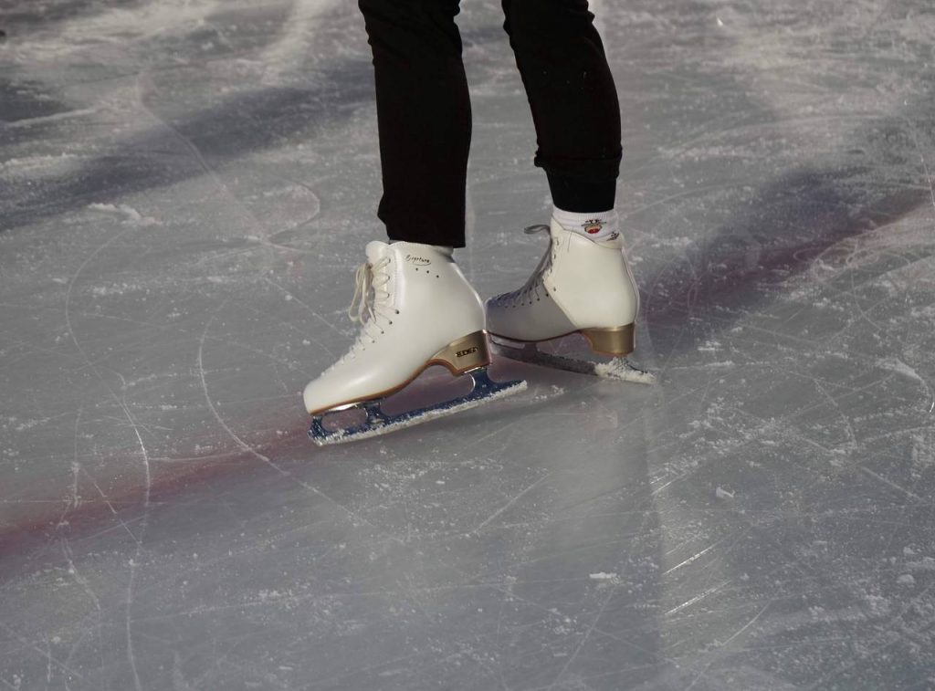 Тренировки по катанию на коньках проведут в Чертанове Центральном. Фото: Анна Быкова, «Вечерняя Москва»