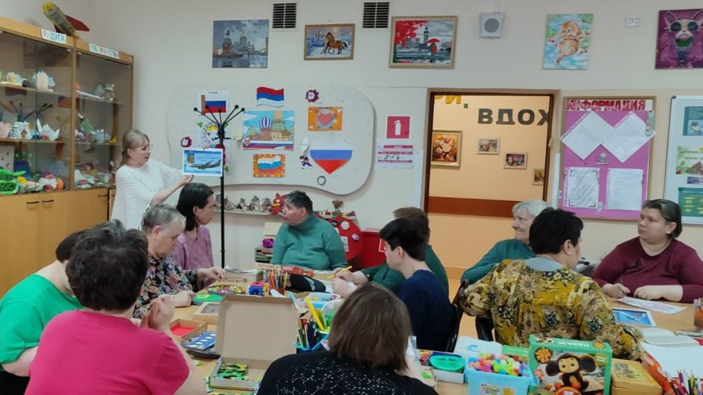 Мероприятие «Интересное об авиации» провели для подопечных СД «Чертаново». Фото: страница СД «Чертаново» в социальных сетях