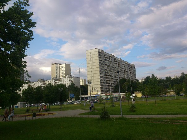 Зеленый бульвар москва. Чертаново центральное и Чертаново Северное. Зеленый бульвар Чертаново. Чертановский районный парк-1. Свобода Чертаново.