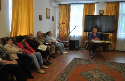 Анна Гурова на встрече с пенсионерами