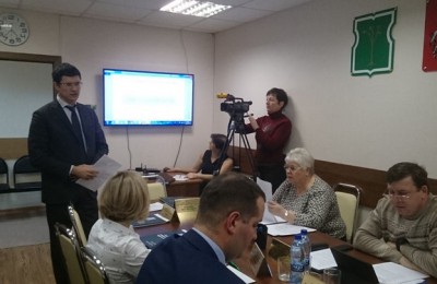 Главный врач городской поликлиники №2 Андрей Тяжельников выступил на заседании Совета депутатов