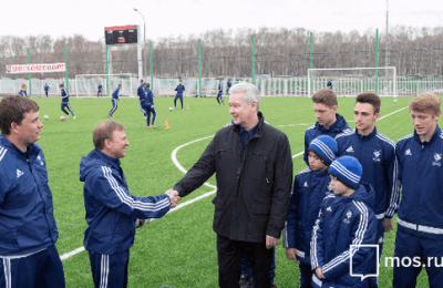 Собянин: В 2017 году в Москве будет построено 5 футбольных полей
