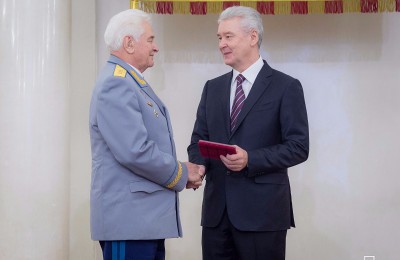 Сергей Собянин вручил награды ряду отличившихся москвичей