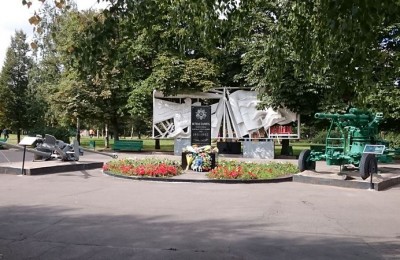 Памятный мемориал в парке 30-летия Победы