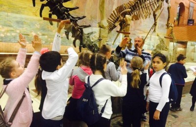 Экскурсию по Палеонтологическому институту провели для ребят из школы №880