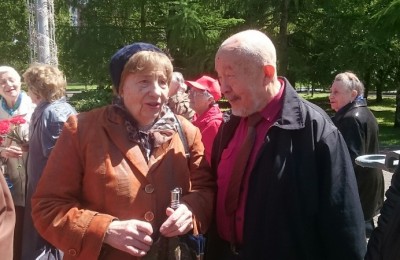 Участник Великой Отечественной войны Анатолий Северухин (справа)