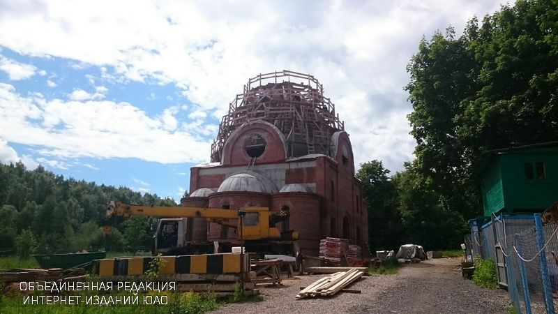 Строящийся храм в районе Чертаново Центральное