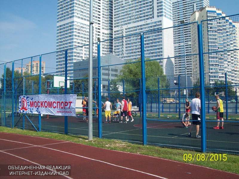 Спортсмены «Чертаново» сыграли с командой района «Академический»