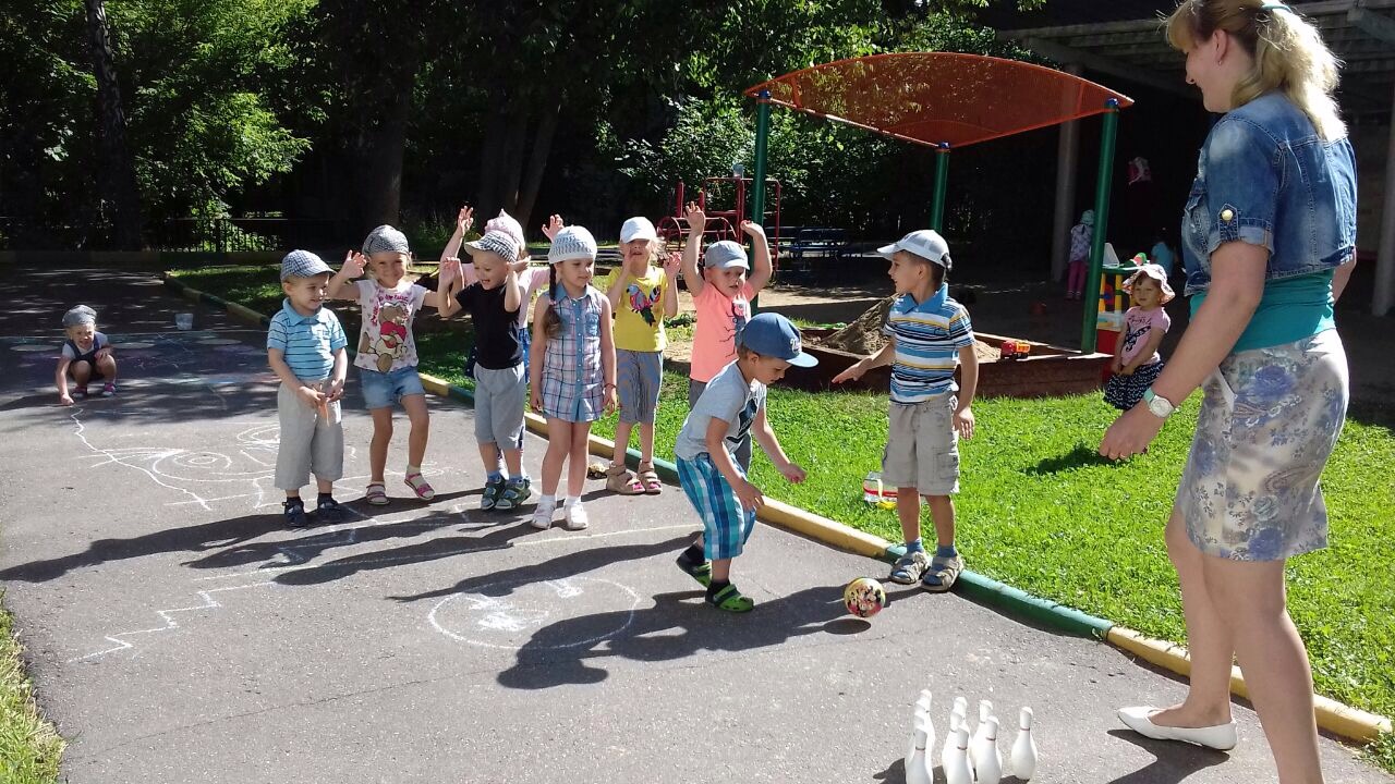 Мастер-классы и спортивные игры организовали для детей в школе №880