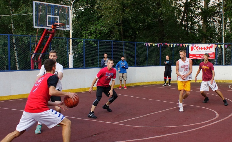 Команда центра уличного баскетбола заняла 3 место в турнире по стритболу
