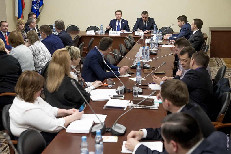 Анатолий Выборный провел в парламенте круглый стол на тему «Противодействие коррупции в сфере долевого строительства»