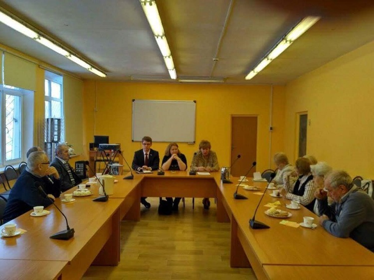 Ольга Мальцева и Руслан Кузнецов встретились с активистами районного Совета ветеранов