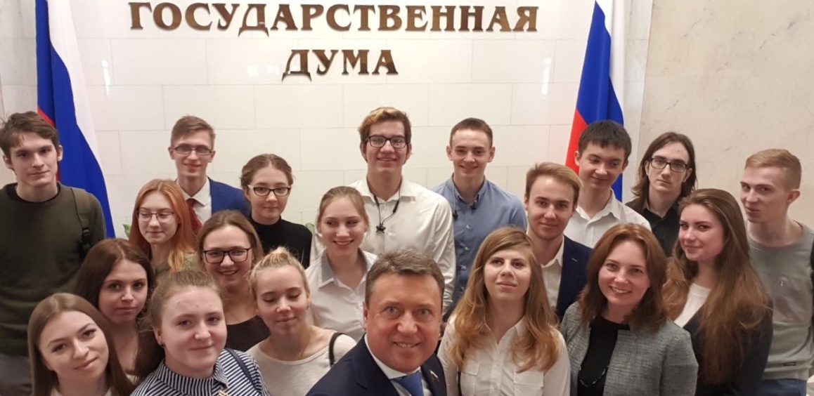 Выборный встретился со студентами Института экономики и антикризисного управления