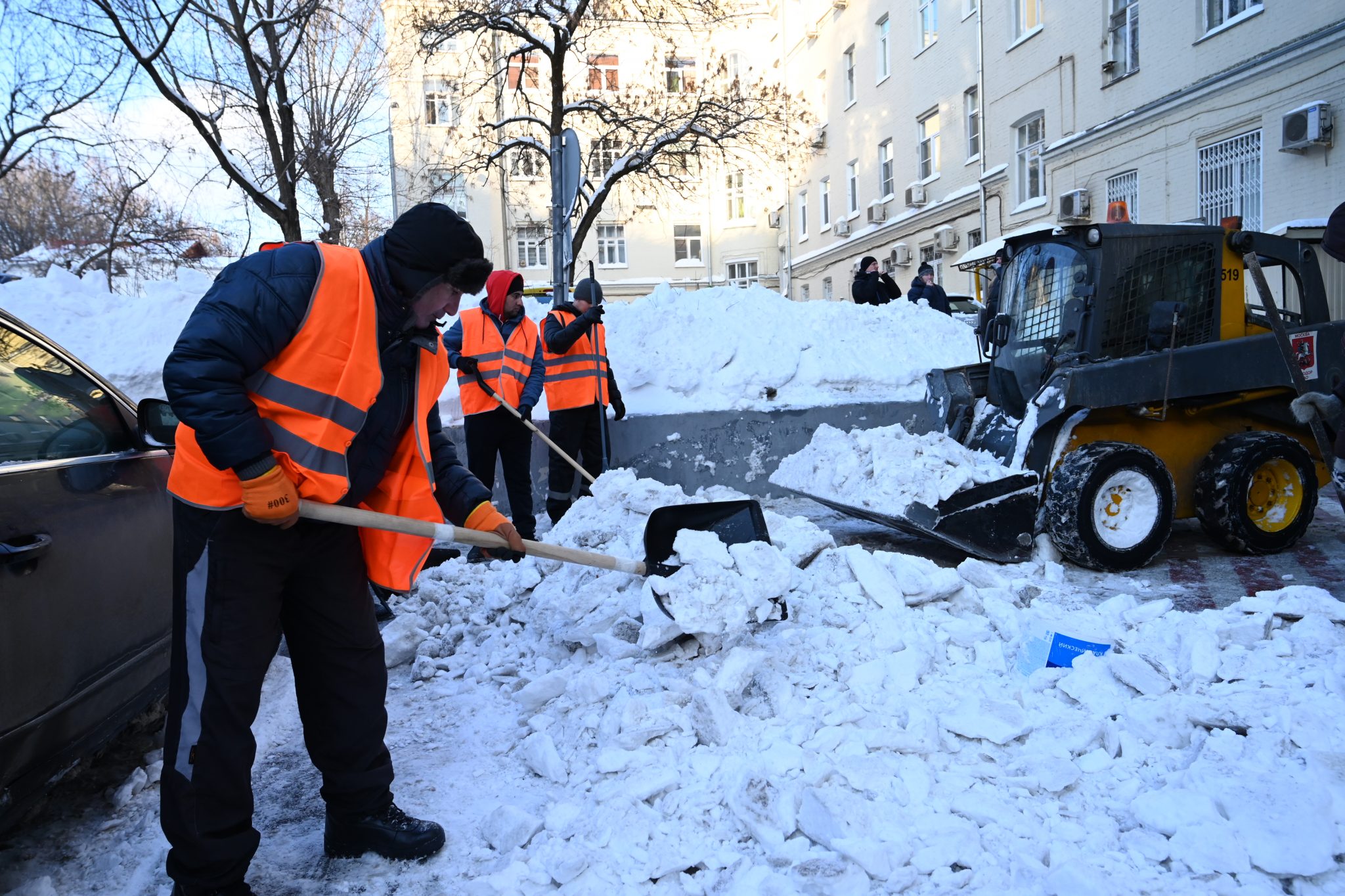 уборка снега москва