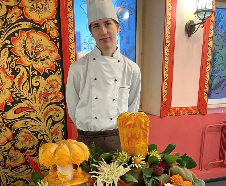 Студент Пищевого колледжа №33 победил в чемпионате по кулинарному искусству 