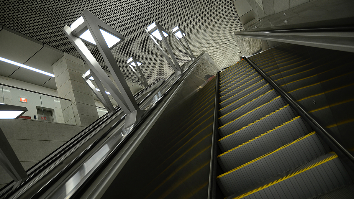 Эскалаторы на станции «Пражская» закроют на ремонт. Фото: Анна Быкова, «Вечерняя Москва»
