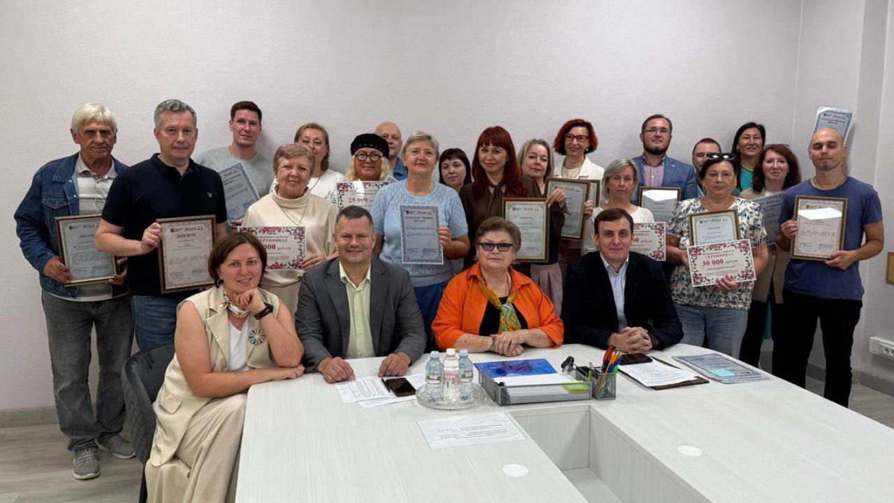 Специалиста по охране труда из СД «Чертаново» отметили наградами Департамента труда Москвы. Фото: официальная страница Социального дома «Чертаново» в социальных сетях