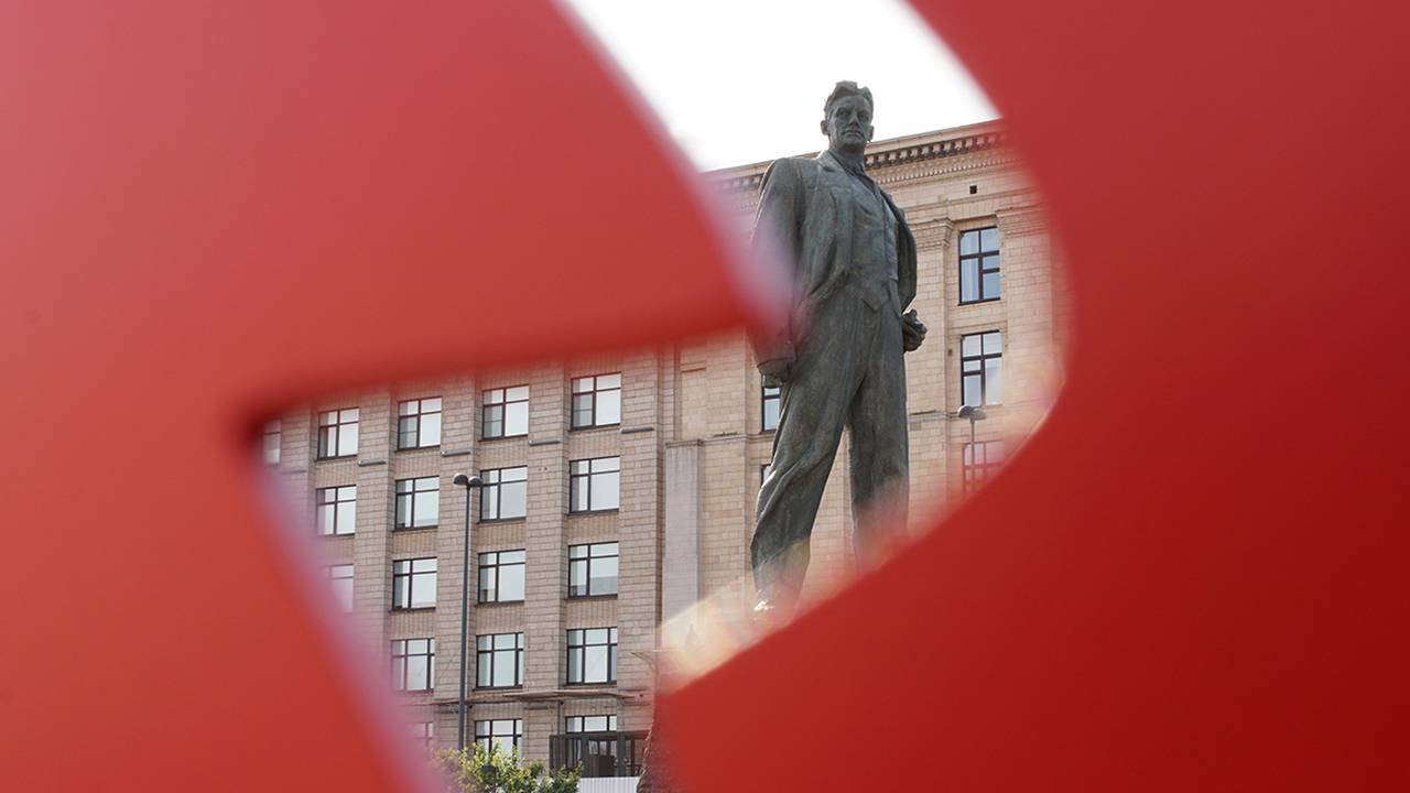 «У меня секретов нет»: в библиотеке №151 проведут информ-досье о писателе. Фото: Анатолий Цымбалюк, «Вечерняя Москва»