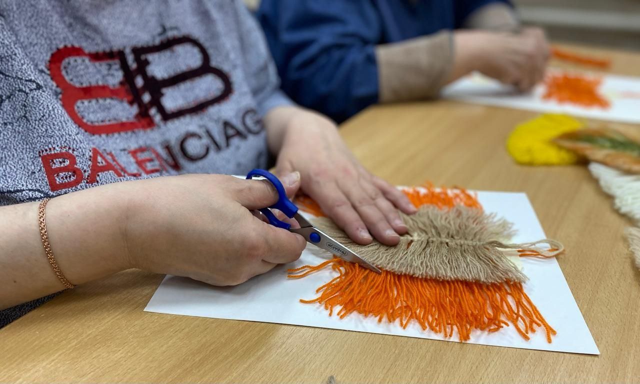 Занятие студии «Волшебный калейдоскоп» провели в СД «Чертаново». Фото: официальная страница СД «Чертаново» в социальных сетях