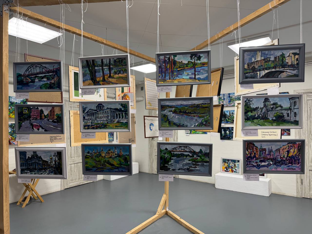 «Батурин. Цвет и форма»: экспозицию откроют представители ТО «Художники Чертанова». Фото: предоставили представители Творческого объединения «Художники Чертанова»