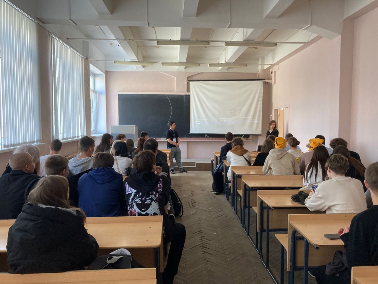 Ученики школы №1582 начали разработку проектов на базе МТУСИ. Фото: страница школы №1582 в социальных сетях