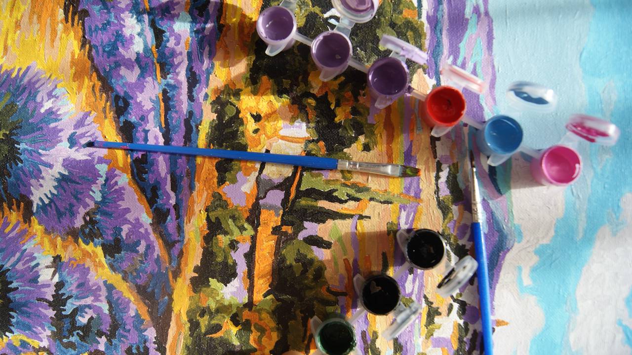 «Семь граней реальности»: представители ТО «Художники Чертанова» откроют выставку. Фото: Татьяна Петрыкина, «Вечерняя Москва»