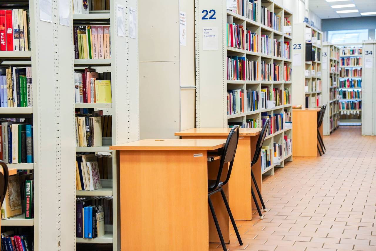 «ПодТекст»: литературная мастерская шкоы №556 отметила юбилей. Фото: Ксения Догонашева, «Вечерняя Москва»