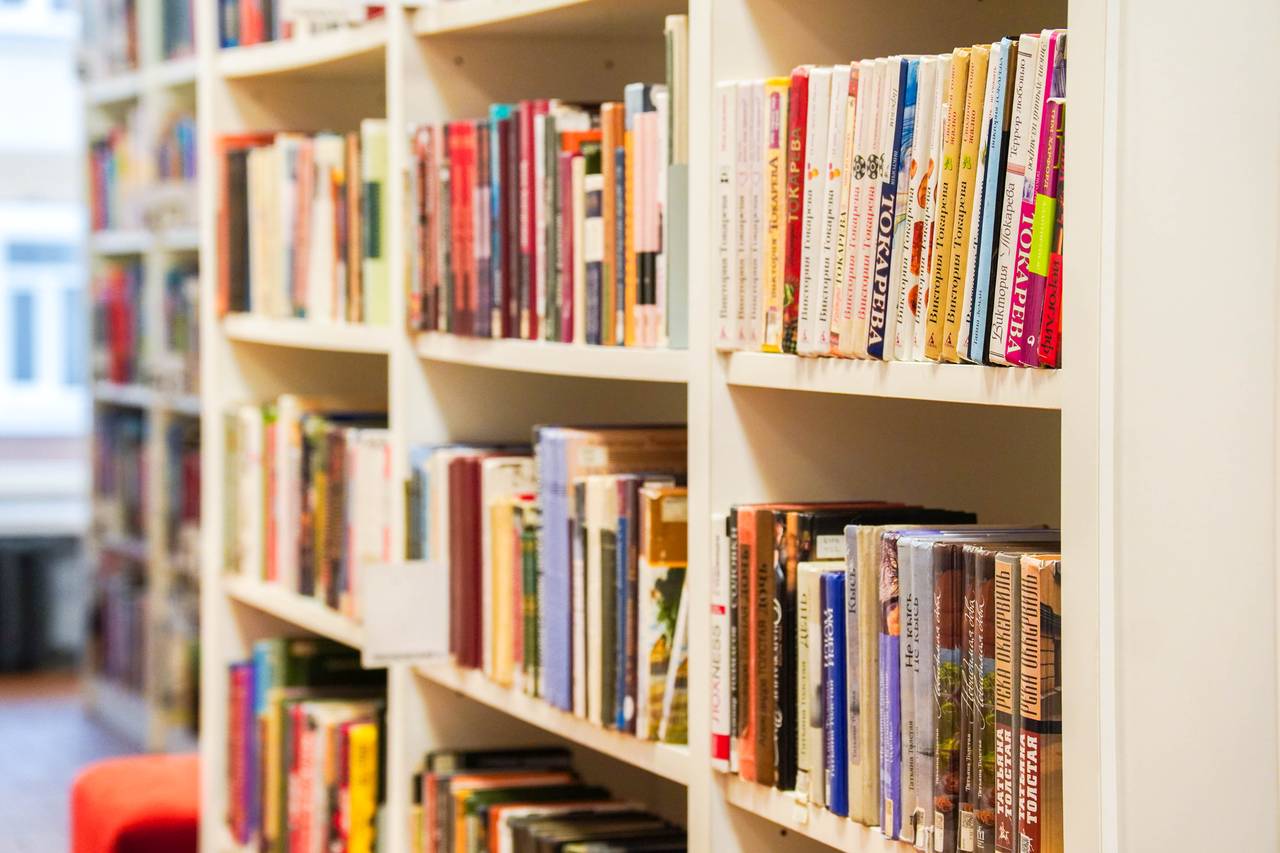 Видеопоздравление ко Дню защитника Отечества покажут сотрудники библиотеки №151. Фото: Ксения Догонашева, «Вечерняя Москва»