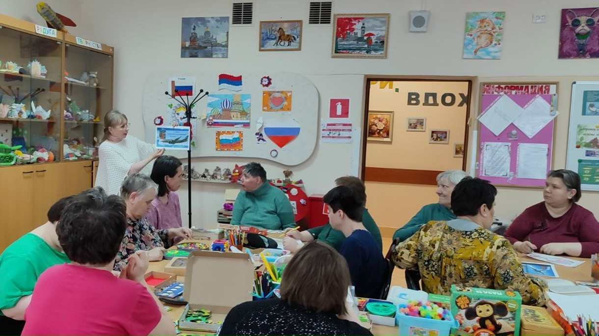 Мероприятие «Интересное об авиации» провели для подопечных СД «Чертаново». Фото: страница СД «Чертаново» в социальных сетях